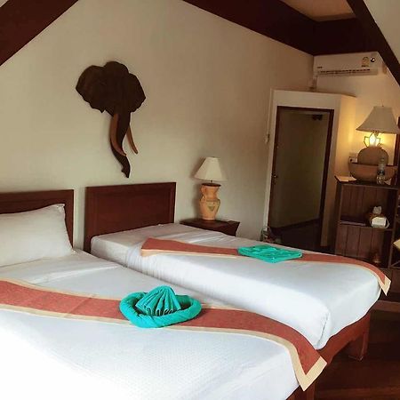 Coco Palace Resort Nai Harn Zewnętrze zdjęcie