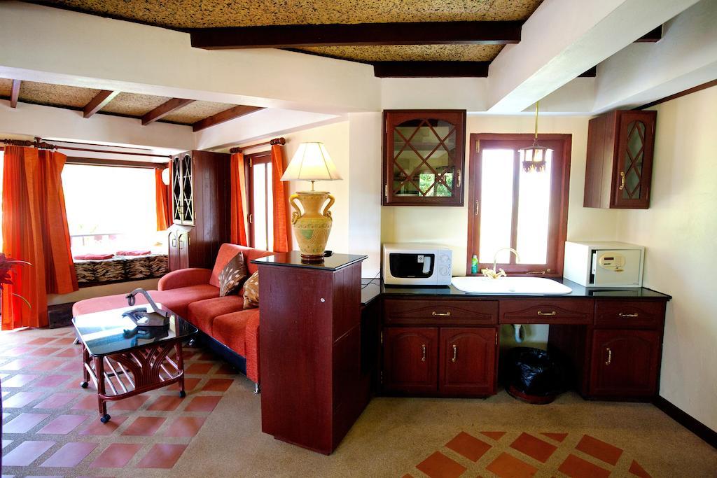 Coco Palace Resort Nai Harn Pokój zdjęcie