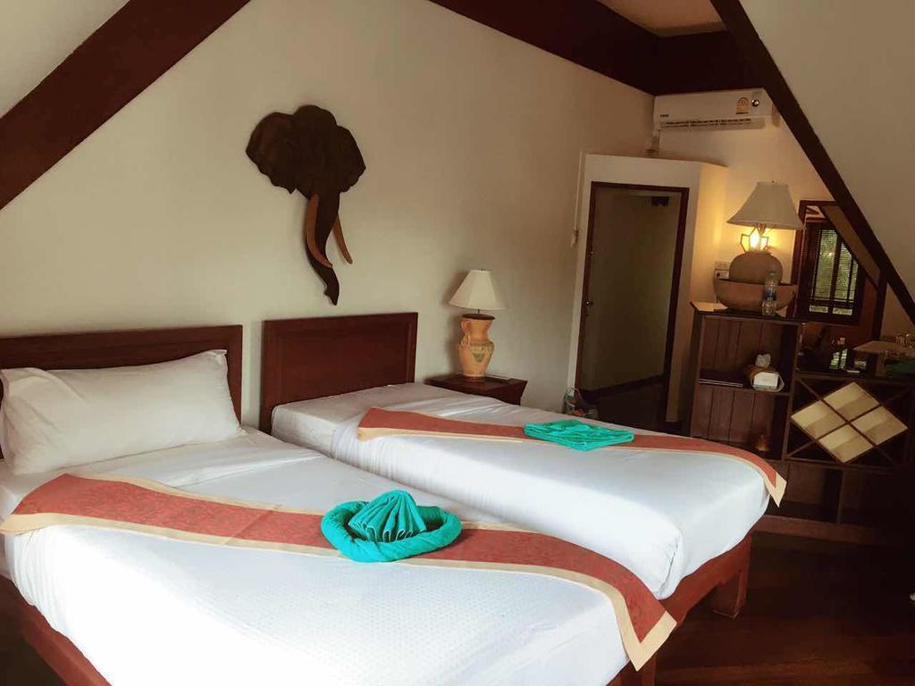 Coco Palace Resort Nai Harn Zewnętrze zdjęcie